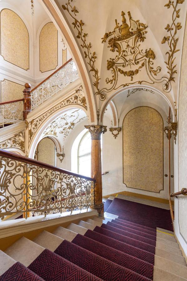 Hotel Slovan Пилзен Екстериор снимка