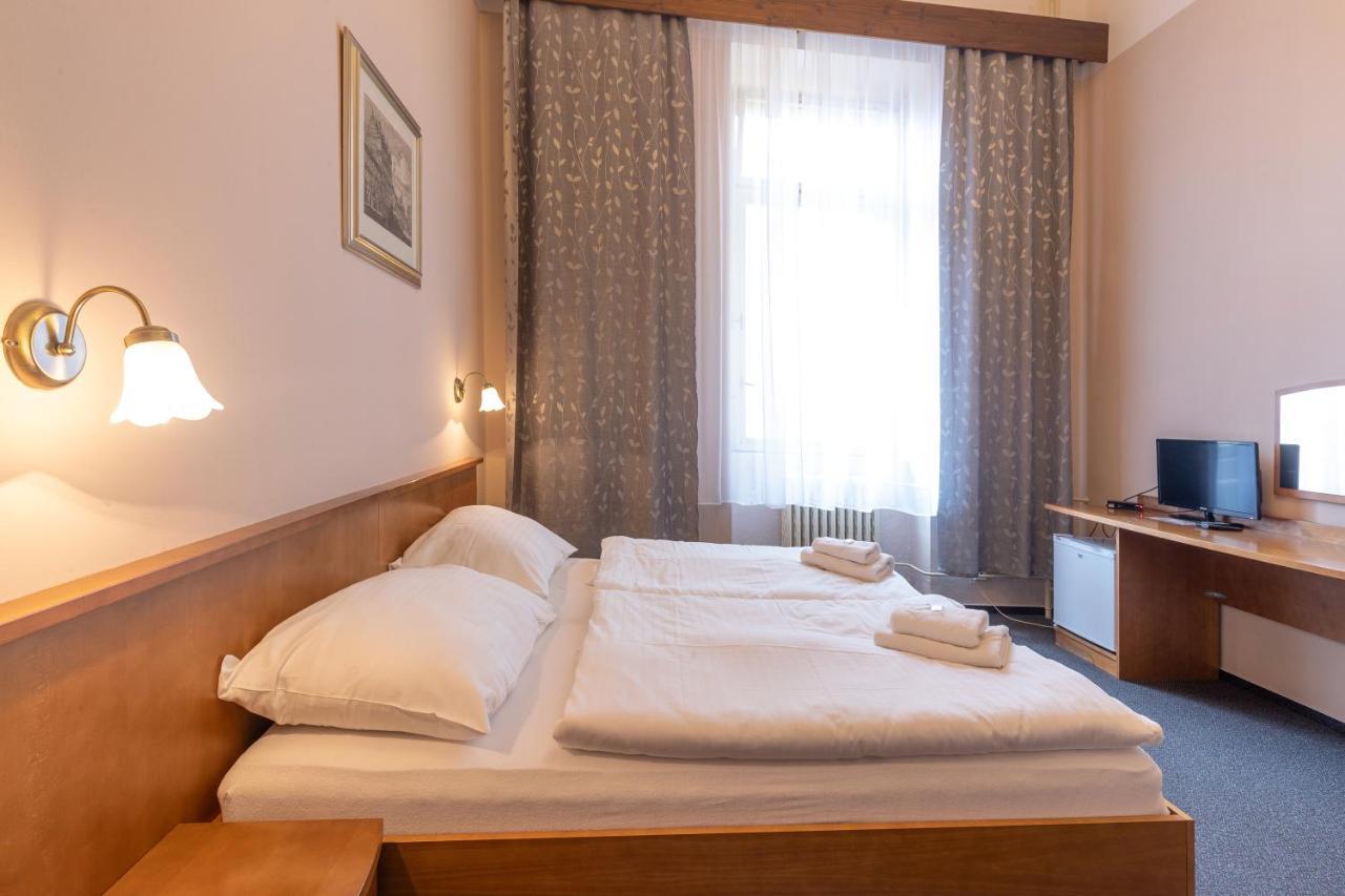 Hotel Slovan Пилзен Екстериор снимка
