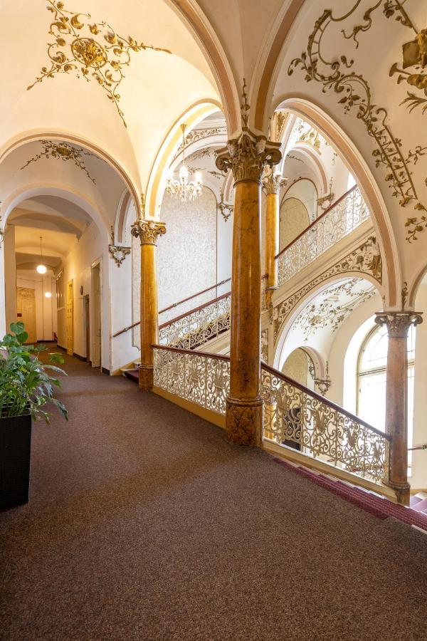 Hotel Slovan Пилзен Екстериор снимка